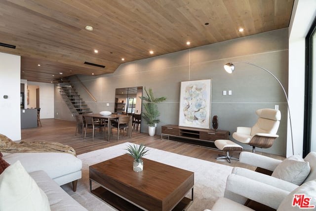 1122 N Coronado Street, Los Angeles, CA 90026 — photo 9 of 38