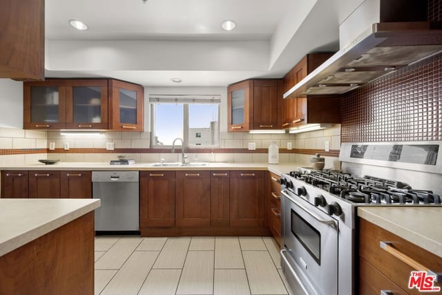 1409 Armacost Avenue PH2, Los Angeles, CA 90025 — photo 10 of 29