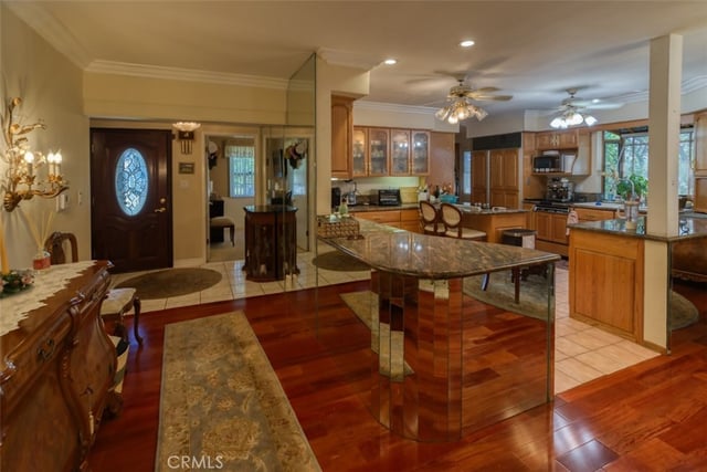 8315 Canterbury Avenue, Sun Valley, CA 91352 — photo 4 of 31