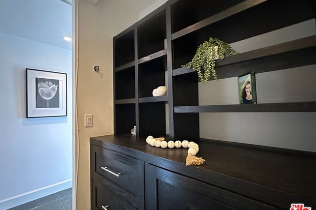 999 N Doheny Drive 408, West Hollywood, CA 90069 — photo 6 of 22