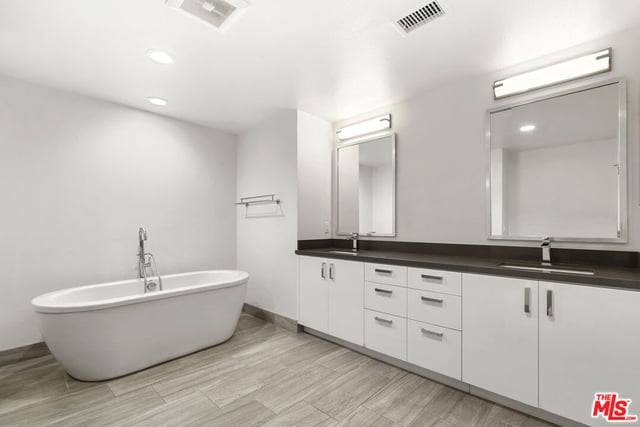 4240 Laurel Canyon Boulevard 105, Studio City, CA 91604 — photo 14 of 21