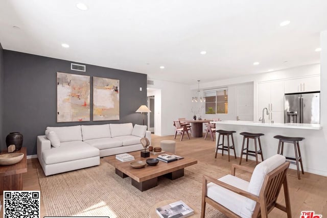 4240 Laurel Canyon Boulevard 105, Studio City, CA 91604 — photo 3 of 21