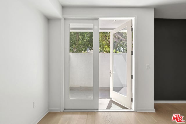 4240 Laurel Canyon Boulevard 105, Studio City, CA 91604 — photo 9 of 21
