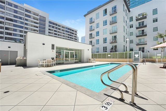 645 W 9th Street 314, Los Angeles, CA 90015 — photo 17 of 20