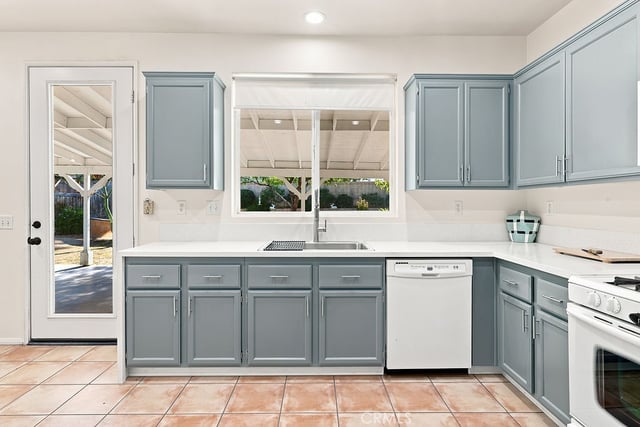 38519 37th E, Palmdale, CA 93550 — photo 17 of 60