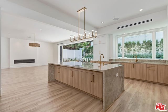 9224 Monte Mar Drive, Los Angeles, CA 90035 — photo 12 of 55