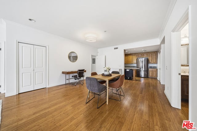 722 S Oxford Avenue 305, Los Angeles, CA 90005 — photo 10 of 30