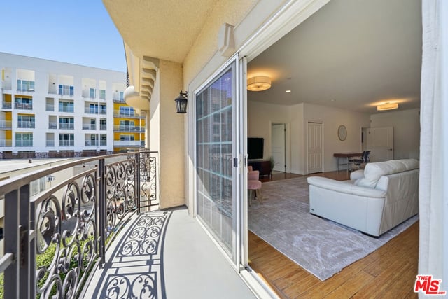 722 S Oxford Avenue 305, Los Angeles, CA 90005 — photo 28 of 30