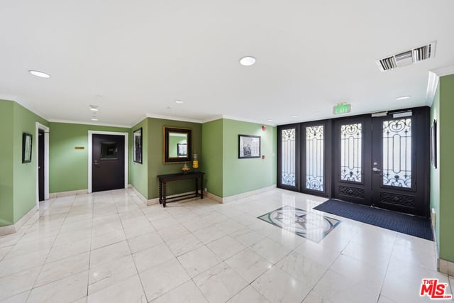 722 S Oxford Avenue 305, Los Angeles, CA 90005 — photo 4 of 30
