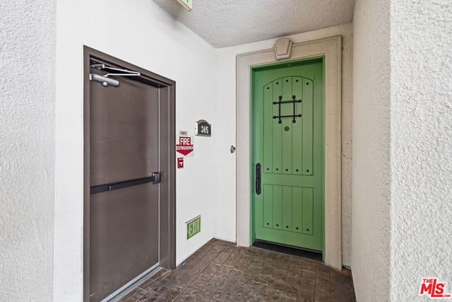 722 S Oxford Avenue 305, Los Angeles, CA 90005 — photo 5 of 30
