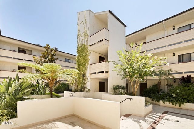 110 N Everett 103, Glendale, CA 91206 — photo 16 of 17