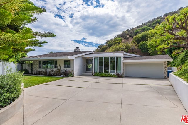 1667 Rising Glen Road, Los Angeles, CA 90069 — photo 2 of 27