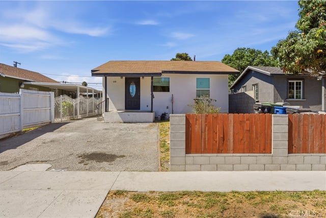 339 E 103 Street, Los Angeles, CA 90003 — photo 11 of 17