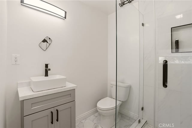 339 E 103 Street, Los Angeles, CA 90003 — photo 13 of 17