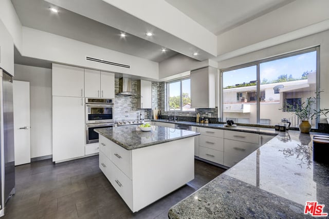339 N Palm Drive 201, Beverly Hills, CA 90210 — photo 12 of 35