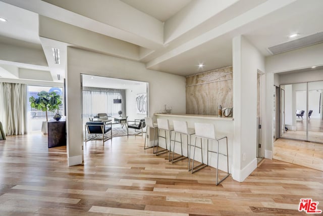 339 N Palm Drive 201, Beverly Hills, CA 90210 — photo 5 of 35