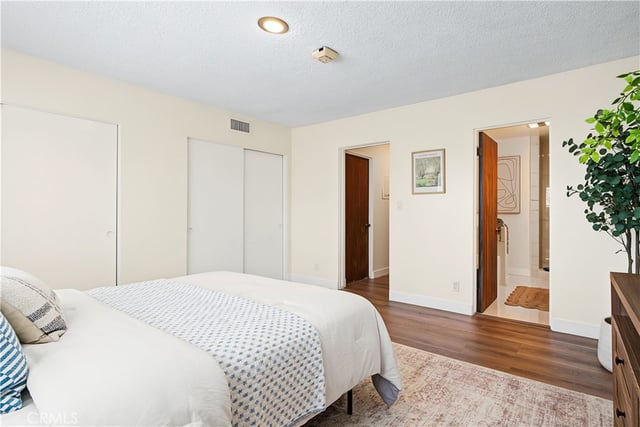 1539 N Laurel Avenue 202, Los Angeles, CA 90046 — photo 11 of 35