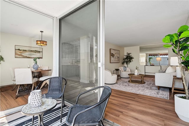 1539 N Laurel Avenue 202, Los Angeles, CA 90046 — photo 16 of 35