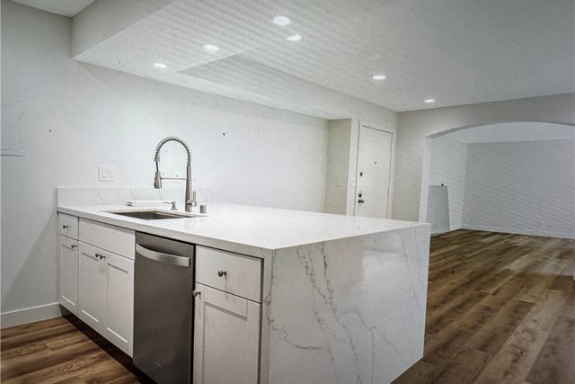 750 N Kings 105, West Hollywood, CA 90069 — photo 7 of 20