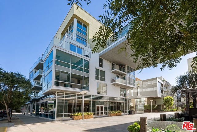 1705 Ocean Avenue 311, Santa Monica, CA 90401 — photo 23 of 37