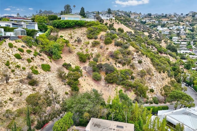 8875 THRASHER Avenue, West Hollywood, CA 90069 — photo 20 of 25