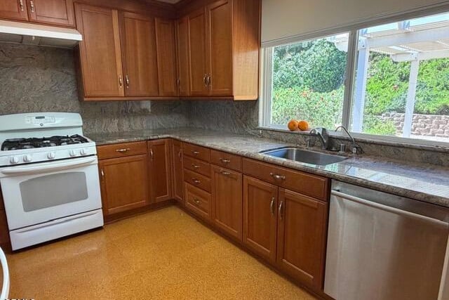 657 Dana Drive, Santa Paula, CA 93060 — photo 18 of 58