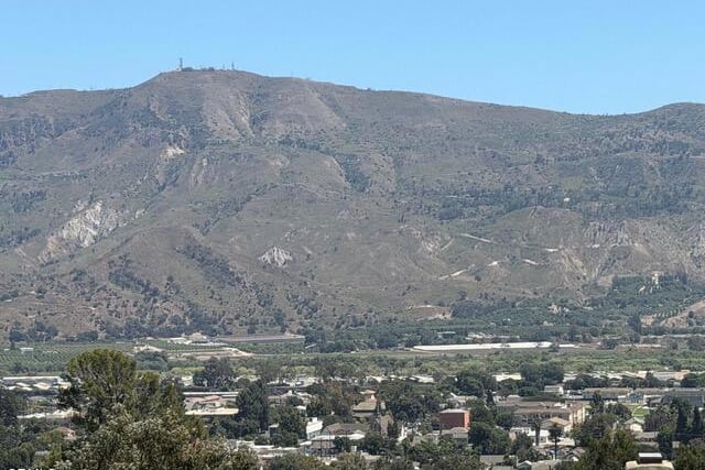 657 Dana Drive, Santa Paula, CA 93060 — photo 8 of 58
