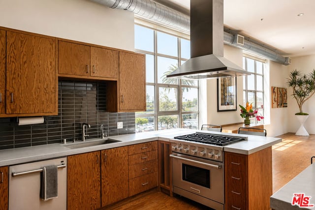 1643 12th Street 2, Santa Monica, CA 90404 — photo 5 of 20