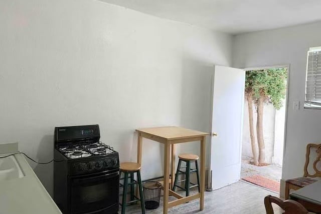 3354 Virginia Avenue, Santa Monica, CA 90404 — photo 10 of 30