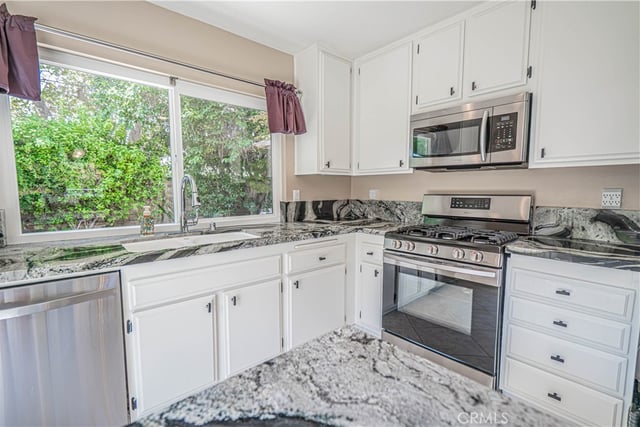 25557 Alesna, Valencia, CA 91355 — photo 17 of 45
