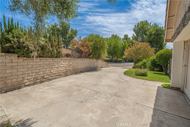 25557 Alesna, Valencia, CA 91355 — photo 34 of 45