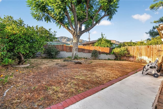 3215 Prospect, Glendale, CA 91214 — photo 29 of 34