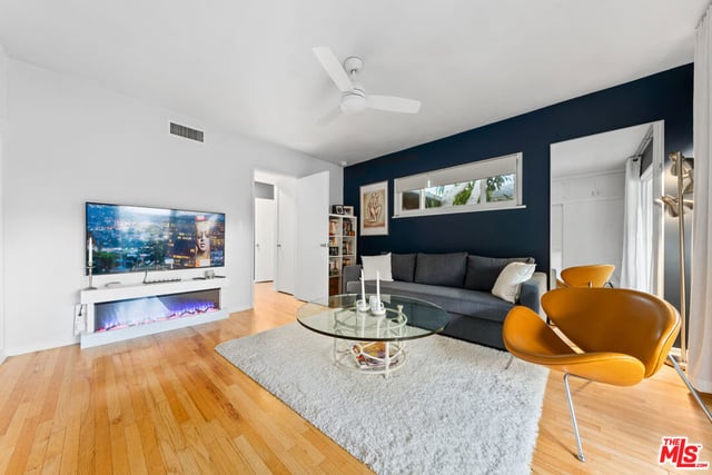 1330 N Crescent Heights Boulevard 16, West Hollywood, CA 90046 — photo 14 of 33