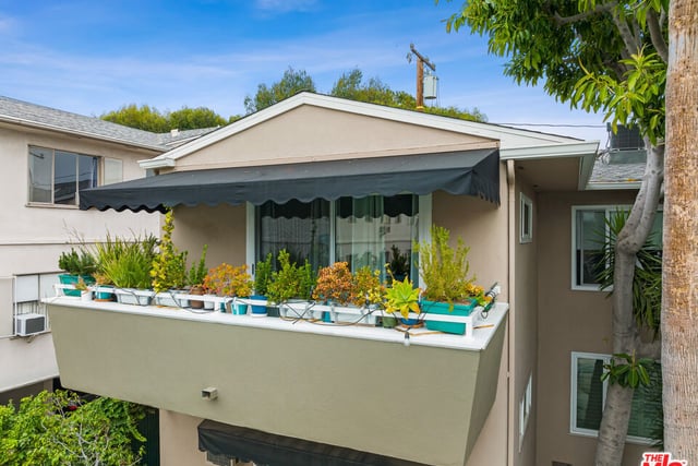 1330 N Crescent Heights Boulevard 16, West Hollywood, CA 90046 — photo 26 of 33