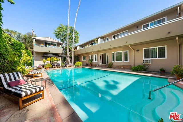 1330 N Crescent Heights Boulevard 16, West Hollywood, CA 90046 — photo 27 of 33