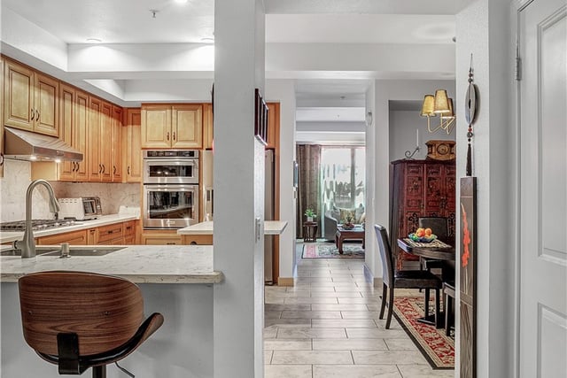 201 E Angeleno 105, Burbank, CA 91502 — photo 17 of 42