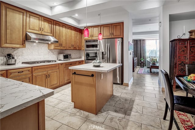 201 E Angeleno 105, Burbank, CA 91502 — photo 2 of 42