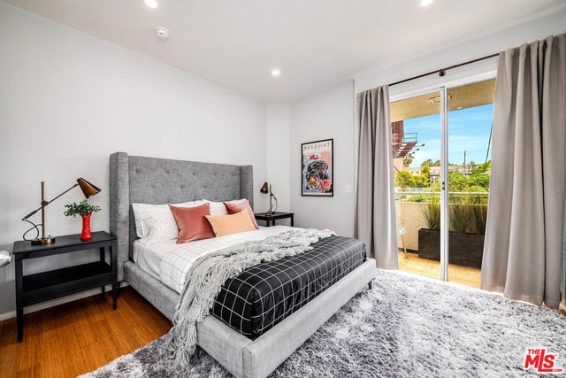 1310 N Detroit Street 206, Los Angeles, CA 90046 — photo 16 of 32