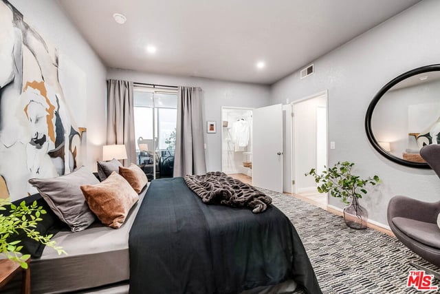 1310 N Detroit Street 206, Los Angeles, CA 90046 — photo 24 of 32