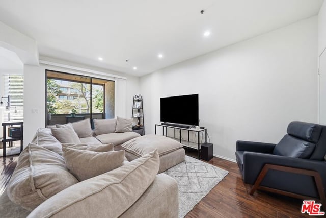 2559 Plaza Del Amo 213, Torrance, CA 90503 — photo 3 of 19