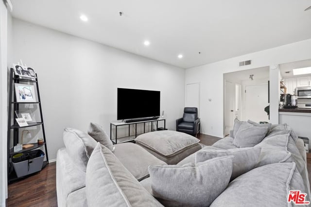 2559 Plaza Del Amo 213, Torrance, CA 90503 — photo 4 of 19