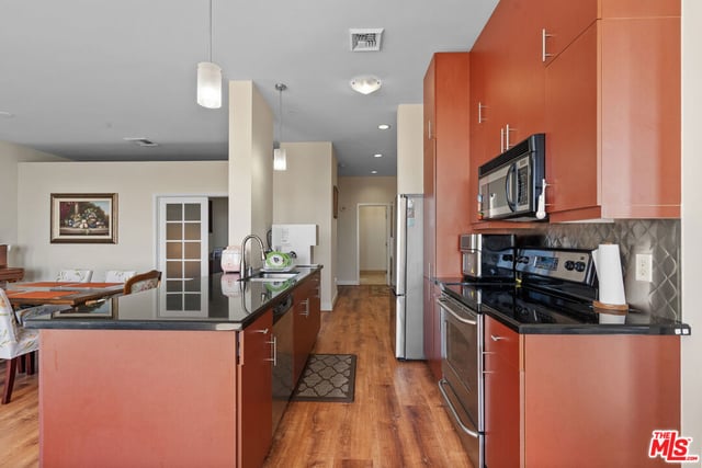 3810 Wilshire Boulevard 712, Los Angeles, CA 90010 — photo 15 of 27