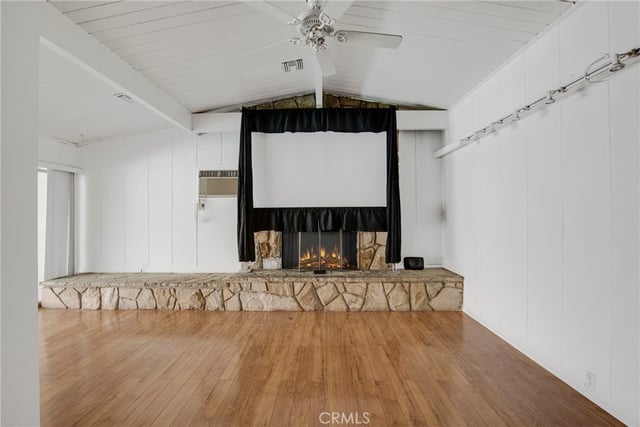 8636 Ranchito, Panorama City, CA 91402 — photo 9 of 31