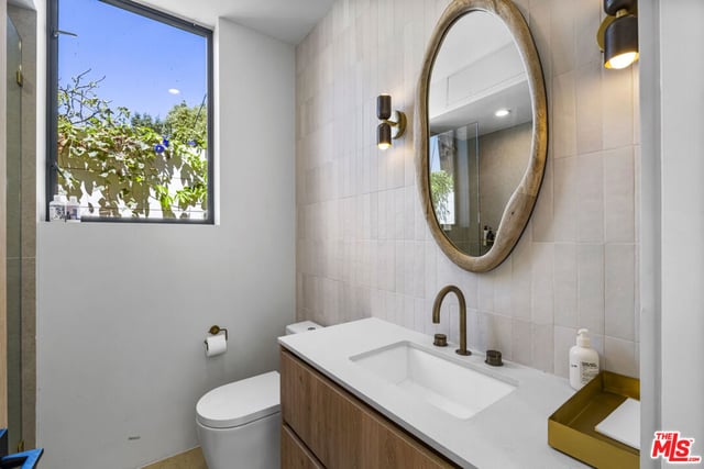 513 N Martel Avenue, Los Angeles, CA 90036 — photo 26 of 64