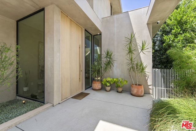 513 N Martel Avenue, Los Angeles, CA 90036 — photo 3 of 64