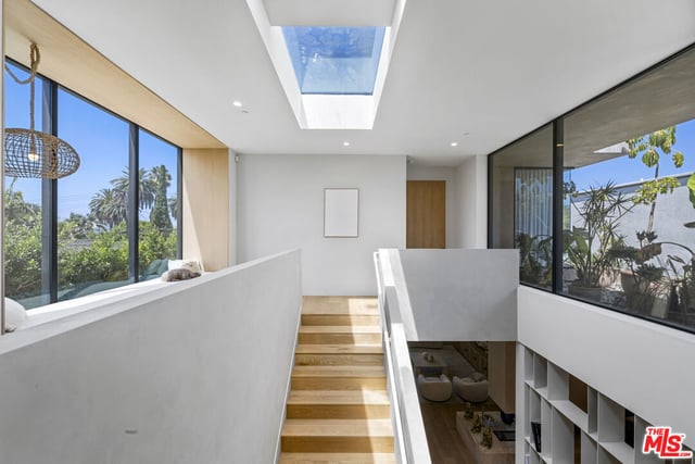 513 N Martel Avenue, Los Angeles, CA 90036 — photo 32 of 64