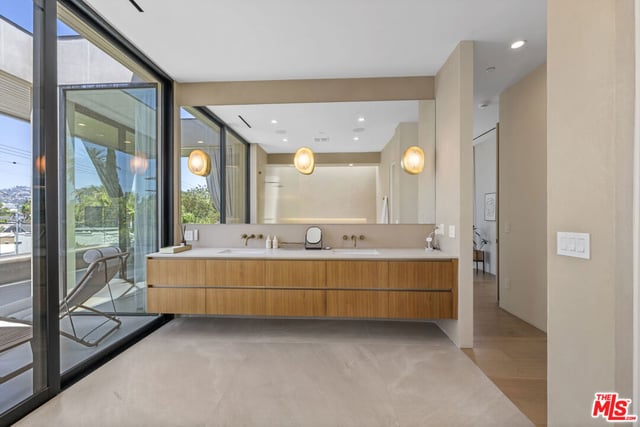 513 N Martel Avenue, Los Angeles, CA 90036 — photo 53 of 64