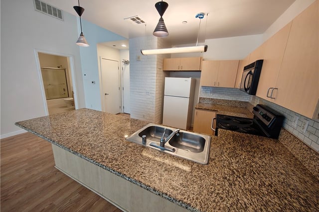 630 W 6th Street 506, Los Angeles, CA 90017 — photo 10 of 30