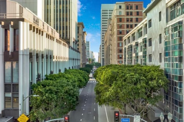 630 W 6th Street 506, Los Angeles, CA 90017 — photo 4 of 30