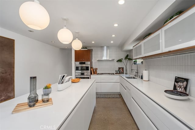 417 1/2 Sunset, Los Angeles, CA 90291 — photo 13 of 43